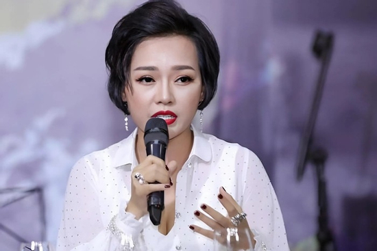Thái Thùy Linh xin lỗi vì đăng nhầm ảnh nạn nhân vụ lật tàu ở Quảng Ninh