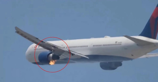 Vừa cất cánh, máy bay cháy động cơ dữ dội phải quay đầu