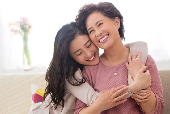Chồng mất, sống cùng vợ chồng con trai, ở tuổi 70 tôi nhận ra 5 điều để sống yên ổn tuổi già