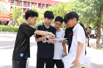 Thí sinh trúng tuyển 'nguyện vọng tràn' lớp 10 Hà Nội cao nhất lên tới 23,5 điểm, có trường chưa tuyển đủ chỉ tiêu