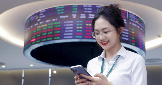 Chứng khoán vọt lên sát đỉnh lịch sử, kỳ vọng lập kỷ lục mới trong năm nay