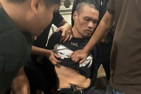 Kẻ nổ súng khi công an kiểm tra hành chính bị bắt giữ ở cửa khẩu Lao Bảo