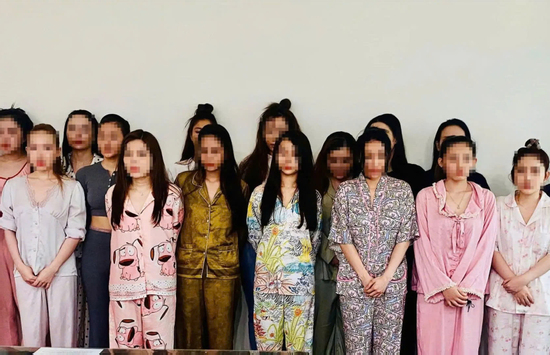 'Không còn niềm tin vào đàn ông', cô gái bán dâm 200 triệu đồng/tháng