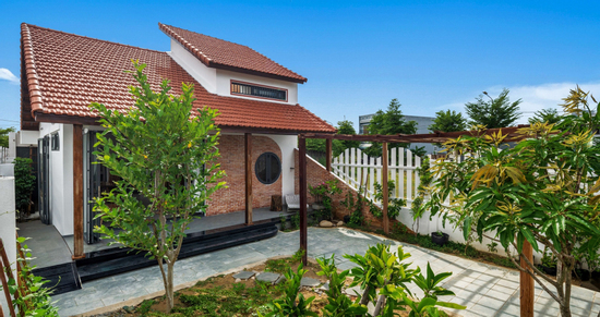 Gia đình ở Đà Nẵng làm ngôi nhà đẹp lạ 'chẳng giống ai', nhìn như tranh vẽ