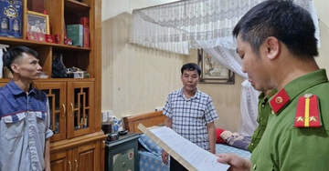 Triệu tập thủ nhang đền Am Tiên ở Thanh Hóa vì liên quan đường dây đánh bạc
