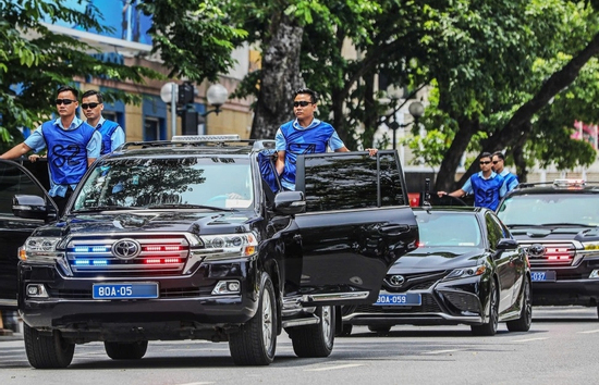 Ngắm dàn xe đặc chủng của lực lượng cảnh vệ luyện tập trên phố Hà Nội