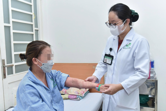 Nguy kịch sau khi dùng thuốc giảm cân thải độc, collagen