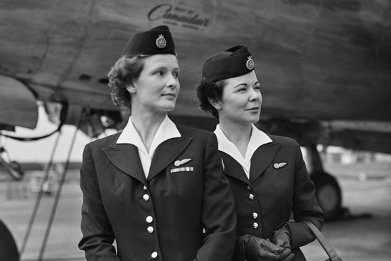 Yêu cầu tuyển dụng tiếp viên hàng không 85 năm trước khiến nhiều người bất ngờ