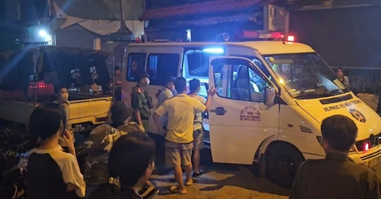 Nam thanh niên nghi rơi lầu chung cư tử vong ở TPHCM