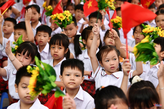 Hà Nội cấp tiền ăn trưa cho học sinh tiểu học 20.000-30.000 đồng/ngày từ năm nay