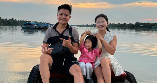 Nàng dâu Nghệ An dự đám giỗ ở miền Tây, bất ngờ trước lễ vật bà con mang đến