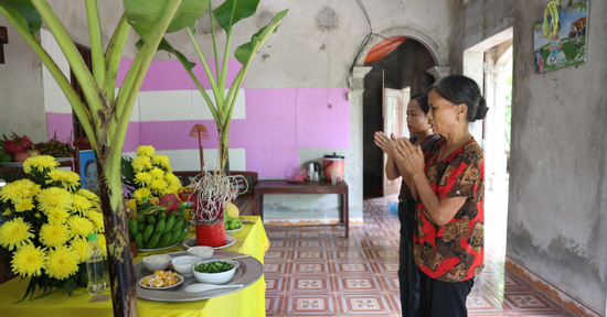 Người mẹ kể lại chuyện ‘chuộc’ 50 triệu đồng để đưa thi thể con dâu về nhà