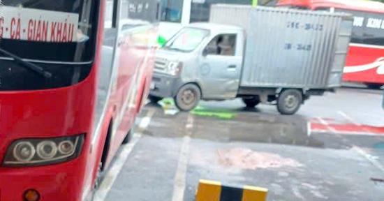 Làm rõ thông tin phụ xe tố bị một nam tài xế vô cớ đánh túi bụi ở Hà Nội
