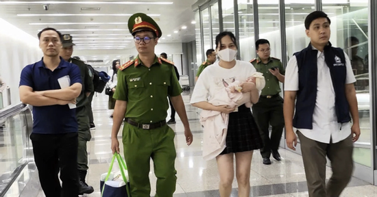 Vợ của 'Mr Hunter' Lê Khắc Ngọ vừa bị dẫn giải về Việt Nam đối diện với án phạt nào?