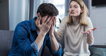 Một câu nói qua tin nhắn đã vạch trần toàn bộ sự thật về vợ tôi