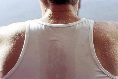 Mồ hôi là tín hiệu phản ánh đường huyết rõ nhất! Bác sĩ: Xuất hiện 4 dấu hiệu này, có thể là triệu chứng tiểu đường