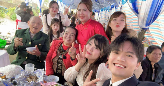 Cô giáo Nhật về Hà Tĩnh làm dâu, bất ngờ với món nóng hổi trên mâm cỗ cưới