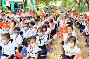 Nhiều tỉnh Bắc Trung Bộ lùi thời gian tựu trường vì bão số 5