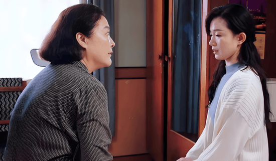 Con dâu cả thay đổi không ngờ khi nghe tin mẹ chồng bán đất ở quê