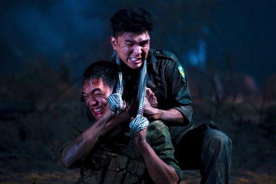 Lý do 'Mưa đỏ' lập kỷ lục chưa từng có