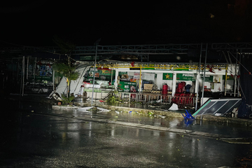 Tan hoang sau bão