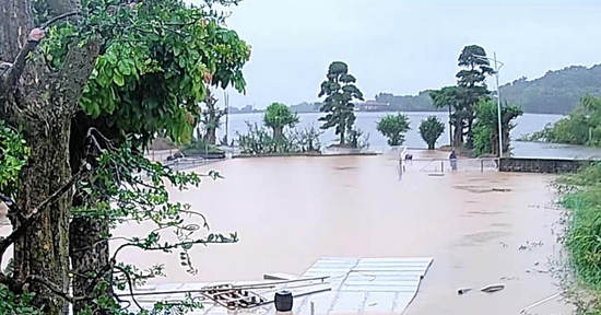 Mực nước dâng cao, Hà Nội phát lệnh báo động lũ trên hai sông