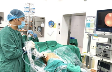 Suýt chết vì quên ống thông niệu quản trong cơ thể suốt 2 năm