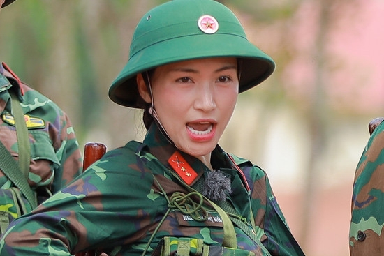 Hòa Minzy hát 'Bắc Bling' ở thao trường, Minh Tú bật khóc ra về