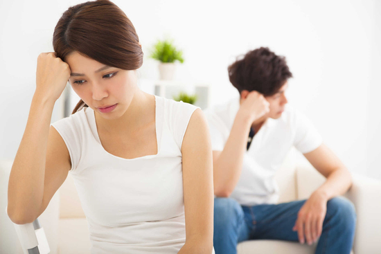 Mới “sống thử” vài tháng mà bạn trai “chưa ra đến chợ đã hết tiền”