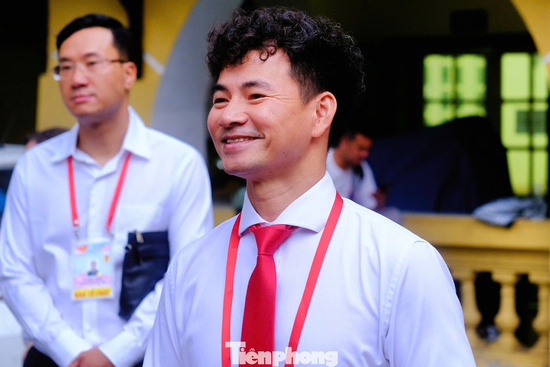 NSND Xuân Bắc động viên dàn nghệ sĩ tổng duyệt A80