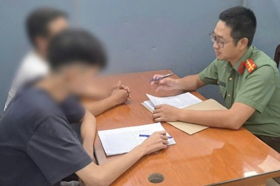 Công an Hà Nội triệu tập kẻ lừa bán giấy mời, thẻ dự sự kiện A80