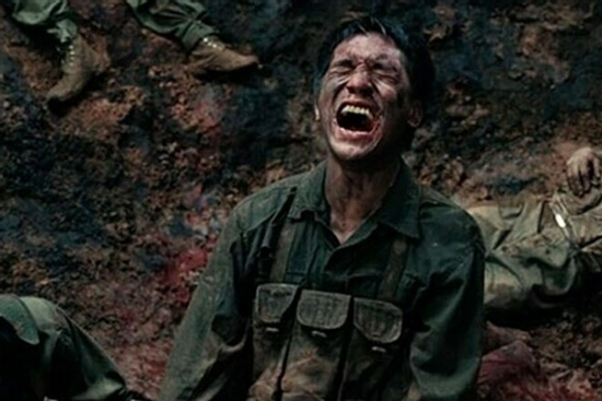 Phim chiến tranh 'Mưa đỏ' phá kỷ lục phim Trấn Thành