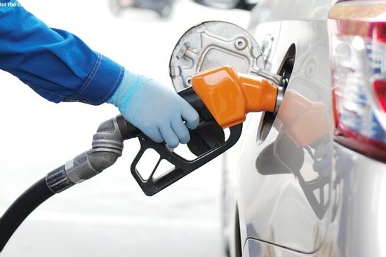 Giá xăng dầu hôm nay 4/8: Dầu thế giới tiếp tục giảm