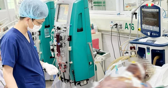 Người đàn ông 53 tuổi tử vong sau 5 ngày sốt cao, nổi ban tím