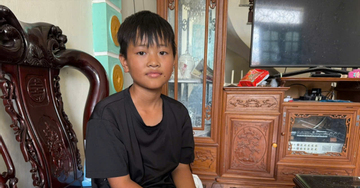 ‘Người hùng nhí’ ở Ninh Bình kể phút lao mình xuống kênh cứu em nhỏ