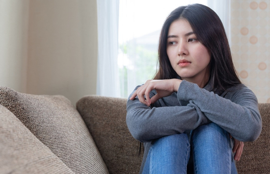 Đến nhà đánh ghen, vợ chết lặng khi thấy tình trạng của tiểu tam