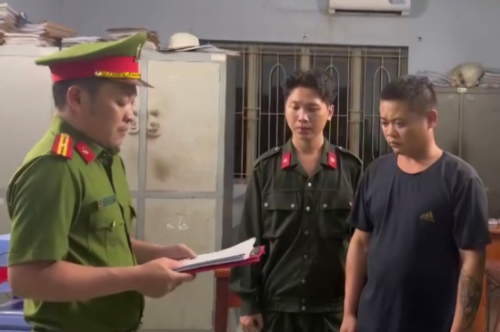 Tài xế container ‘đánh võng’, chèn ép trên cao tốc TPHCM - Long Thành vì lý do không ngờ
