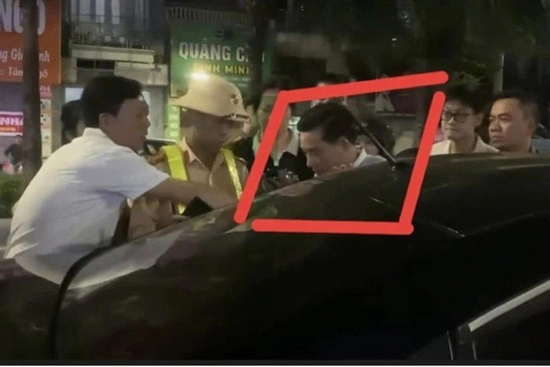 Phó giám đốc say xỉn lái ô tô gây tai nạn liên hoàn ở Quảng Ninh