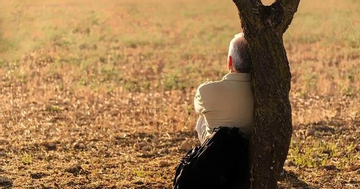 Cay đắng tuổi già: Đi làm 'hét ra lửa', đến lúc nghỉ hưu bị coi thường