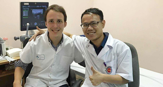 Hành trình 'áp lực tạo kim cương' của bác sĩ nội trú