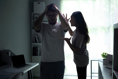 Muốn ly hôn vì chỉ cần quên đóng chai nước cũng bị vợ đay nghiến cả ngày