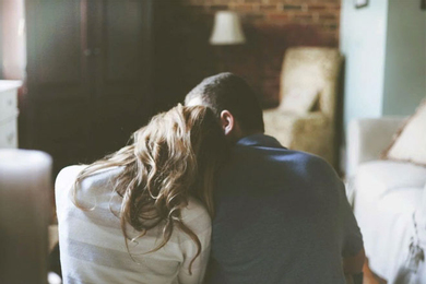 Phát hiện chồng nhiều lần quan hệ với gái mại dâm