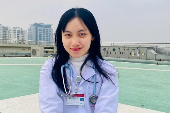 Nữ thủ khoa ‘siêu hiếm’ chọn bác sĩ nội trú chuyên ngành ung thư
