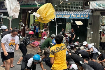Lễ cúng cô hồn từ nhân văn thành hỗn chiến