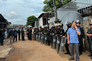 Nóng: Hàng trăm cán bộ, công an truy bắt nghi phạm sát hại 4 người trong đêm