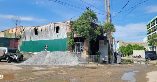 Cháy khiến 4 người một nhà tử vong ở Hà Nội: Nhân chứng nghe thấy nhiều tiếng nổ