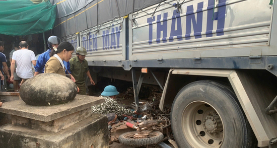 Nguyên nhân vụ xe tải lao thẳng vào chợ khiến 12 người thương vong