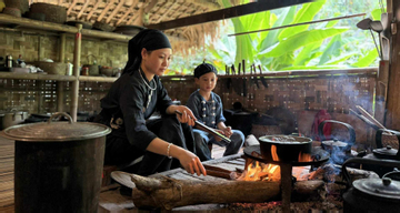 Đặc sản 'vàng đen, ốc leo núi' trong mâm cỗ ở ngôi làng đặc biệt tại Thái Nguyên