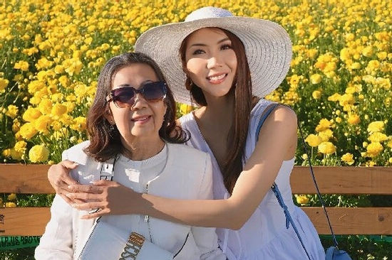 Cuộc sống hiện tại ở Mỹ của Ngọc Quyên và mẹ đẻ