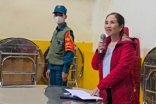 Hiệu trưởng trường tiểu học thừa nhận thực phẩm kém chất lượng đã vào bếp ăn